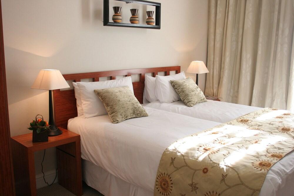 Cascade Manor Hotel Paarl Exterior photo